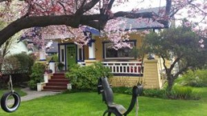 oak bay bungelow