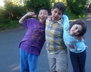  3 friends play